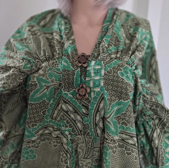 Boho Green Paisley V-Neck Kaftan Dress Size Small - Picture 4 of 8